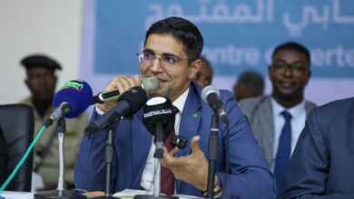 صورة وزير تمكين الشباب يشرف من مقاطعة الميناء على اللقاء الشبابي المفتوح مع شباب ولاية نواكشوط الجنوبية