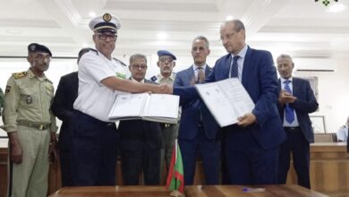 صورة وزير الصيد يشرف على حفل توقيع اتفاقية بين الأكاديمية البحرية والوكالة الموريتانية للشؤون البحرية