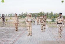 صورة قائد الأركان العامة للجيوش يشرف على تبادل المهام بأركان الجيش الجوي