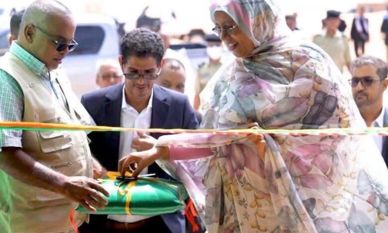 صورة تدشين مخزن تابع لمفوضية الأمن الغذائى في انبيكت لحواش