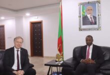 صورة وزير التنمية الحيوانية يستقل السفير الألماني