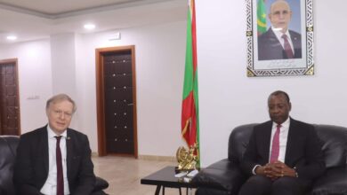 صورة وزير التنمية الحيوانية يستقل السفير الألماني