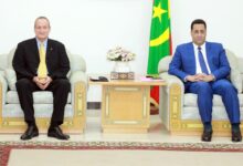 صورة الوزير الأول يستقبل بعثة من صندوق النقد الدولي