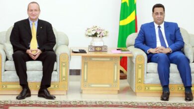 صورة الوزير الأول يستقبل بعثة من صندوق النقد الدولي