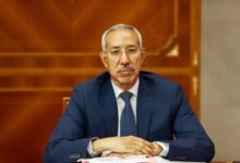 صورة وزير الدفاع يغادر إلى الإمارات للمشاركة في معرض دبي للطيران 2025