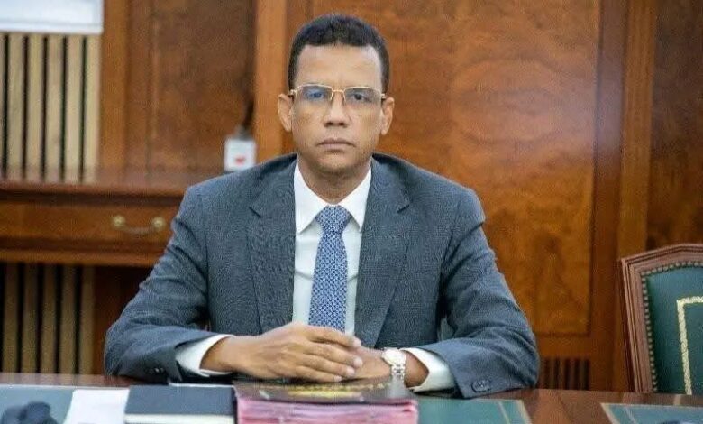 صورة وزير الشؤون الإسلامية يتوجه إلى المملكة العربية السعودية