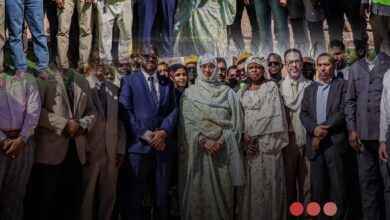 صورة وزيرة الإسكان تزور مؤسسة الأشغال بالمواد المحلية وتطلع على المشاريع الجارية