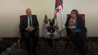 صورة وزير التكوين المهني يعقد مباحثات في وهران مع نظيرته الجزائرية