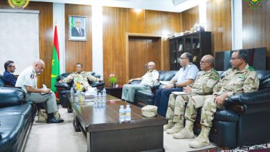 صورة قائد الأركان العامة للجيوش يستقبل السفير الفرنسي