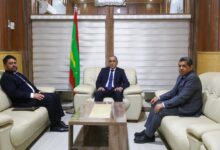 صورة وزير الداخلية يستقبل السفير الليبي ويبحث معه سبل تعزيز التعاون