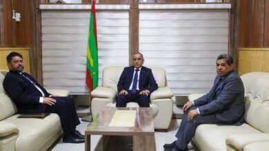 صورة وزير الداخلية يستقبل السفير الليبي ويبحث معه سبل تعزيز التعاون