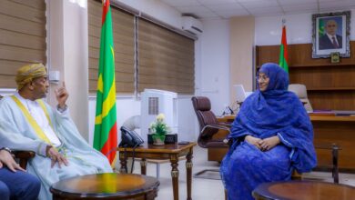 صورة وزيرة الإسكان تبحث سبل تعزيز القطاع مع السفير العماني