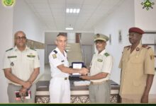 صورة قائد قيادة إفريقيا بالجيش الفرنسي يؤدي زيارة لكلية الدفاع