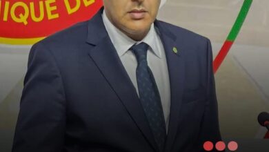 صورة وزير الطاقة والنفط يكشف تفاصيل تمويل مشروع ممر الكهرباء الرابط بين نواكشوط والنعمة