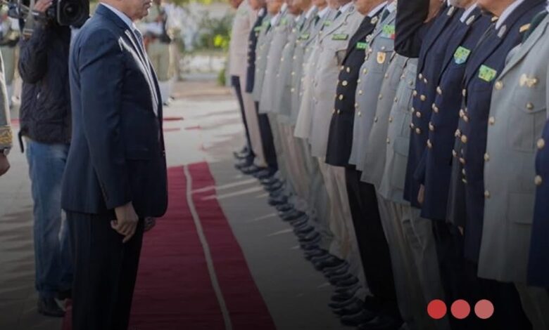 صورة رئيس الجمهورية يوشح عدداً من الشخصيات بمناسبة الذكر ال  65 للاستقلال