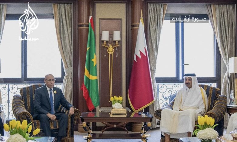 صورة أمير دولة قطر يهنئ الرئيس الموريتاني بمناسبة الذكرى الـ 65 للاستقلال
