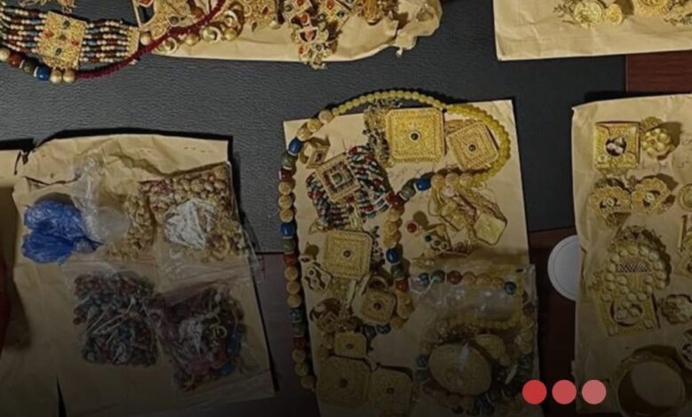 صورة الشرطة تعلن توقيف سيدة احتالت على محلات لتأجير المجوهرات في نواكشوط