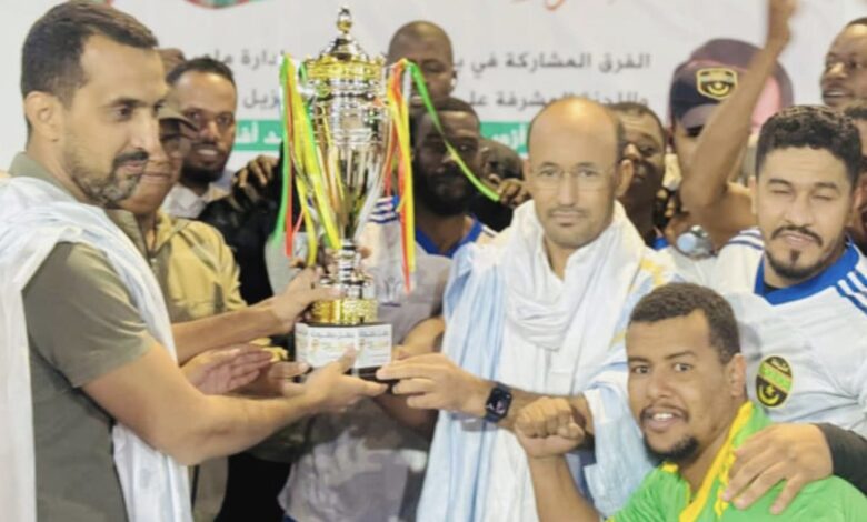 صورة فريق الشرطة الوطينة يفوز بكأس بطولة الإستقلال لكرة القدم داخل الصالات