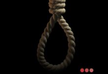 صورة العثور على إطار بوزارة الإسكان مشنوقا داخل منزله في تفرغ زينة