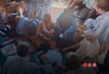 صورة “التآزر” تقدم مساعدات نقدية للأسر المتضررة من فيضان النهر في بابابي