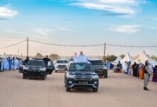 صورة رئيس الجمهورية يواصل جولته في الحوض الشرقي ويصل إلى مدينة انبيكت لحواش ثالث محطاته الميدانية