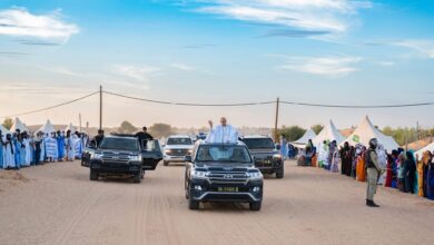 صورة رئيس الجمهورية يواصل جولته في الحوض الشرقي ويصل إلى مدينة انبيكت لحواش ثالث محطاته الميدانية