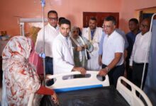 صورة وزير الصحة يؤدي زيارة للمركز الصحي بتمبدغة