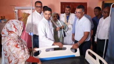 صورة وزير الصحة يؤدي زيارة للمركز الصحي بتمبدغة