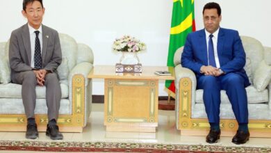 صورة الوزير الأول يستقبل السفير الياباني