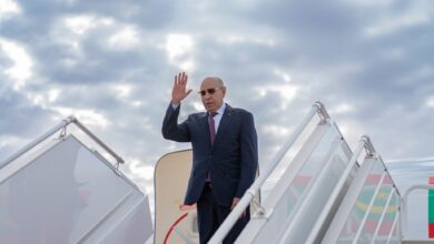 صورة رئيس الجمهورية يغادر إلى ازويرات لإطلاق مشاريع تنموية بولاية تيرس