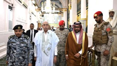 صورة رئيس الجمهورية، السيد ، يصل المدينة المنورة لزيارة الروضة الشريفة، والتشرف