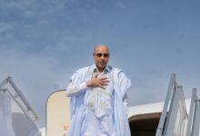 صورة رئيس الجمهورية يتوجه إلى ابيدجان لحضور مراسم تنصيب الحسن واتارا