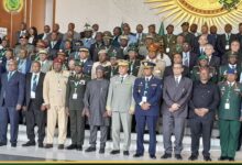 صورة قائد الأركان العامة للجيوش المساعد يشارك في الاجتماع العشرين لرؤساء أركان الدفاع ورؤساء السلامة والأمن الأفارقة