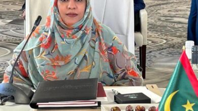 صورة وزيرة التربية تغادر إلى جنيف للمشاركة في المتندى العالمي للاجئين