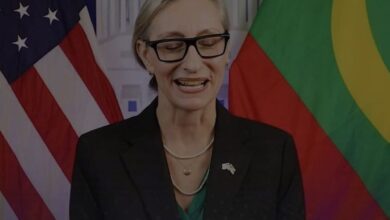 صورة القائمة بالأعمال الأمريكية تشيد بمهرجان مدائن التراث وتصف زيارتها لودان بـ«المذهلة»