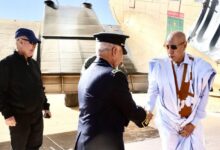 صورة رئيس الجمهورية يتوجه إلى نواكشوط بعد إشرافه على افتتاح فعاليات النسخة الرابعة عشرة من مهرجان مدائن التراث