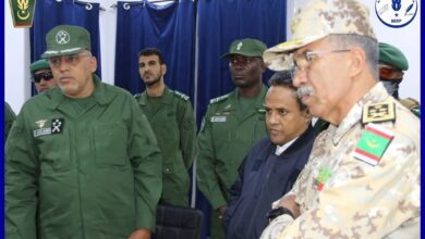 صورة المدير العام للأمن الوطني وقائد الدرك يؤديان زيارة تفقد لمعبر ولد الباردي