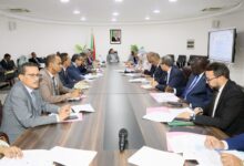 صورة الوزير الأول يترأس اجتماعا لبحث إصلاح منظومة الصفقات العمومية