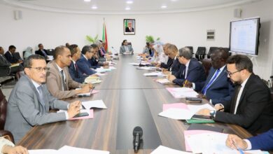 صورة الوزير الأول يترأس اجتماعا لبحث إصلاح منظومة الصفقات العمومية