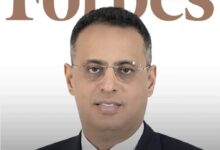 صورة احمد ولد يحي : كرة القدم الأفريقية تعيش تحولا تاريخيا وكان المغرب مرشحة لتكون عالمية