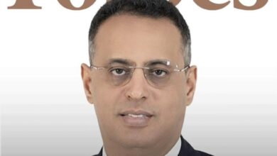 صورة احمد ولد يحي : كرة القدم الأفريقية تعيش تحولا تاريخيا وكان المغرب مرشحة لتكون عالمية