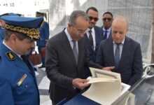 صورة مدير الأمن الوطني يجري مباحثات مع نظيره الجزائري