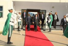 صورة الوزير الأول يتوجه إلى  السنغال في زيارة رسمية تستمر يومين وتبحث ملفات عدة من بينها الأمن والطاقة والصيد..