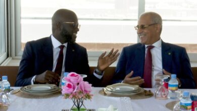 صورة رئيس الجمعية الوطنية ونظيرة السنغالي يؤديان زيارة لميناء الصداقة