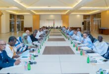 صورة رئيس الجمهورية يلتقي 52 شخصية سياسية في إطار الاجتماع التحضيري للحوار السياسي