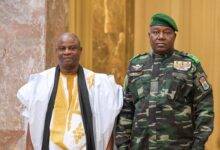 صورة سفير موريتانيا لدي جمهورية النيجر يقدم أوراق اعتماده