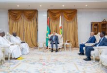 صورة رئيس الجمهورية يستقبل المبعوث الخاص للرئيس الغامبي