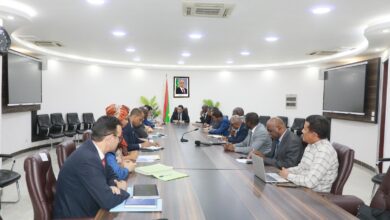 صورة الوزير الأول يترأس اجتماع اللجنة الوزارية المكلفة باكتتاب 3000 موظف ومتعاقد لصالح الدولة