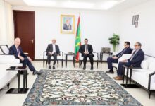 صورة الوزير الأول يستقبل سفيري بريطانيا والبرازيل