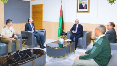 صورة وزير الدفاع يستقبل السفير الإسباني المعتمد لدى موريتانيا